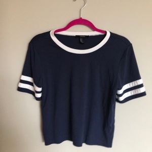 navy blue and white cropped tee